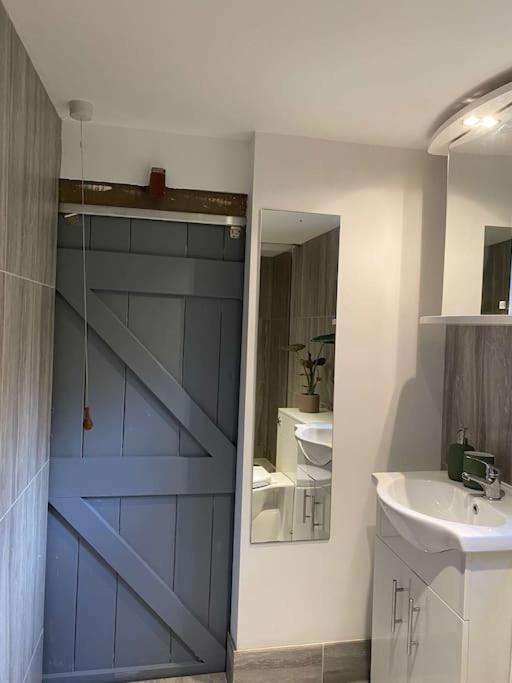 Cosy 1 Bedroom Country Lodge With Free Parking Watlington  Esterno foto